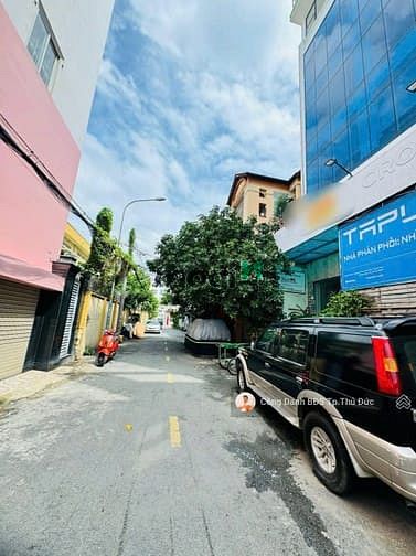 Hình ảnh Bán tòa nhà văn Phòng ngay ngã tư Thủ Đức 30tỷ/770m2.