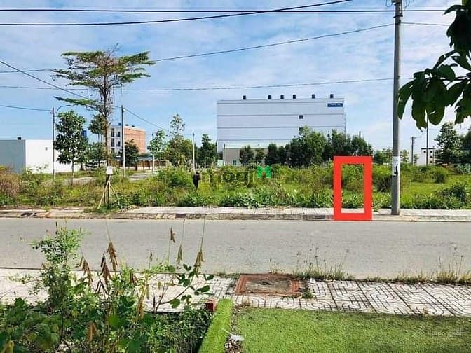 Hình ảnh Chính chủ cần bán lô đất 2 mặt tiền 96m2 giá 2ty350