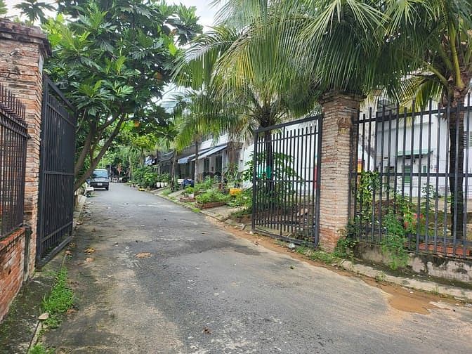 Hình ảnh Lô đất biệt thự vườn đường 102 Tăng Nhơn Phú A quận 9 10,5tỷ/300m2.