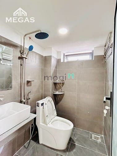 Hình ảnh Phòng mới xây full nt ngay UFM Võ Văn Hát
