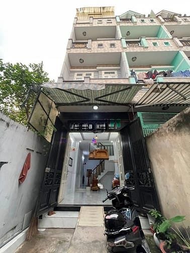 Hình ảnh Cho thuê nhà 1 trệt 3 lầu, 4 phòng ngủ, Quận 8, giá 9 triệu/tháng