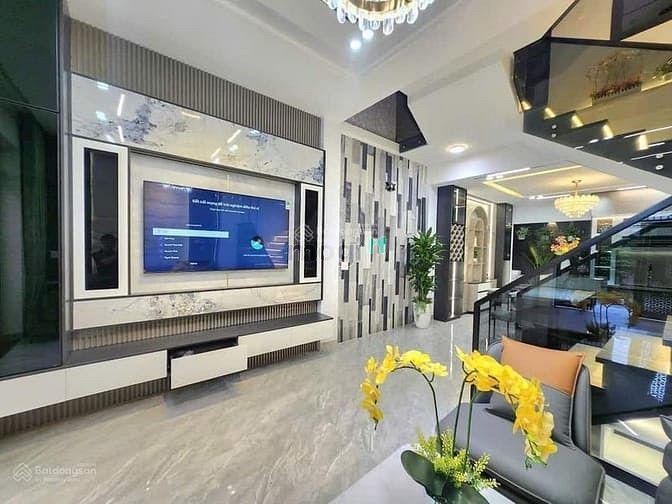 Hình ảnh THANH LÍ GẤP!! Cửu long,P2, Tân Bình. DT 80m2/3tỷ200, có sổ hồng riêng