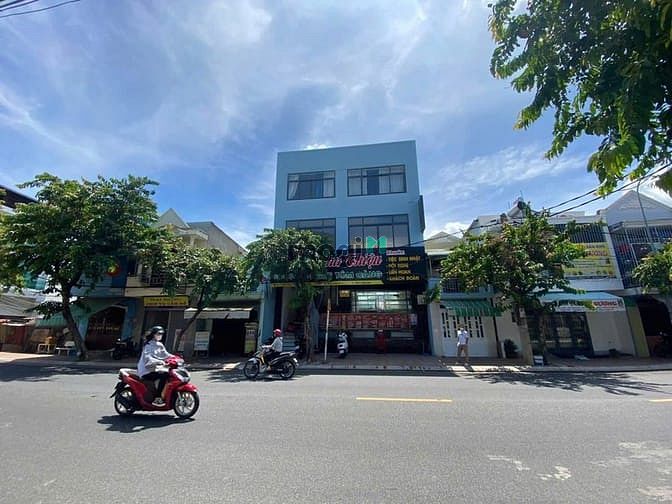 Hình ảnh Bán nhà 2 mặt tiền đường Trần Phú hướng TN - phường 5 - Tp.Vũng Tàu