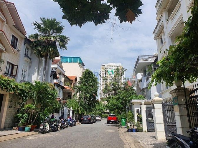 Hình ảnh Bán đất gần mặt tiền Trần Não 20x28 CN 460m2 XD Hầm 5T Bình An Quận 2