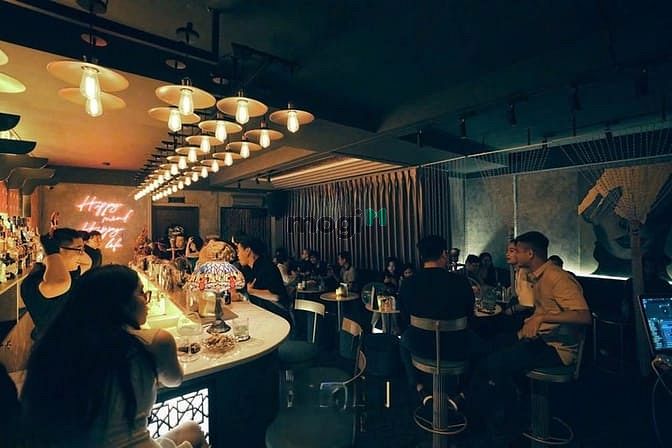 Hình ảnh Cho thuê mặt bằng Bar Chill Q1 ngay chân cầu Ba Son