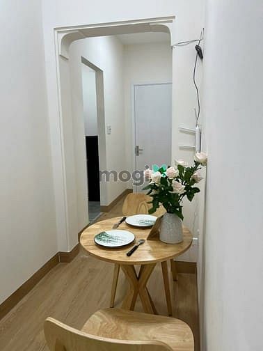 Hình ảnh Mb6623 nạp rút nhanh chóng 2PN gần 50m2 cửa sổ lớn ngay CV Hoàng Văn Thụ