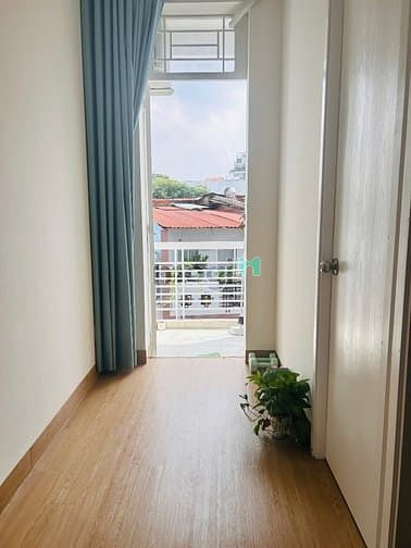 Hình ảnh Mb6623 nạp rút nhanh chóng 2PN gần 50m2 cửa sổ lớn ngay CV Hoàng Văn Thụ