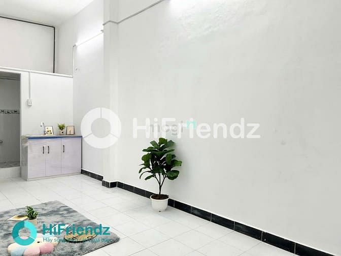 Hình ảnh Phòng Ban-công mới cách Phú Lâm 6 phút