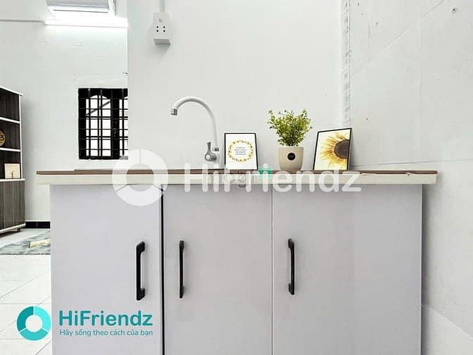 Hình ảnh Phòng Ban-công mới cách Phú Lâm 6 phút