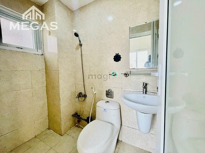 Hình ảnh Studio Full Nội Thất Cửa Sổ Trời 2 Giường Ngay Chân Cầu Kinh