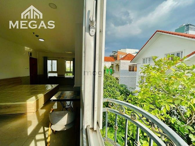 Hình ảnh Studio Full Nội Thất Cửa Sổ Trời 2 Giường Ngay Chân Cầu Kinh