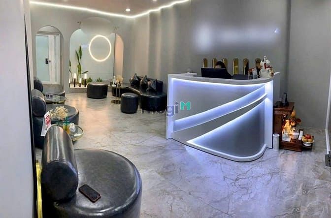 Hình ảnh MẶT TIỀN TRẦN HƯNG ĐẠO QUẬN 1 - MỞ SPA - 40 triệu - Gía tốt nhất!!!