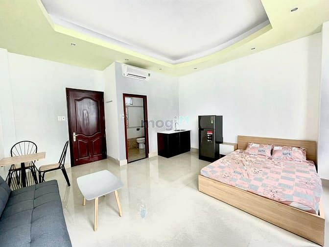 Hình ảnh Studio cửa số ban công thoáng mát Quận 10 gần ĐH Bách Khoa