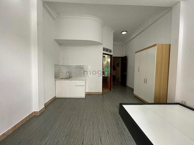 Hình ảnh Trống phòng studio có ban công