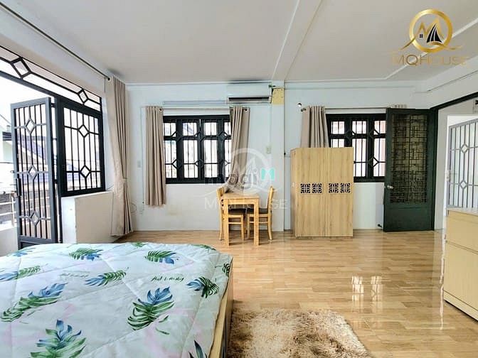 Hình ảnh Mb6623 nạp rút nhanh chóng ban công Hồng Hà ngay sân bay TSN