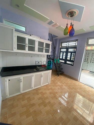 Hình ảnh Cho thuê nhà mặt tiền lâu dài đường lê đức thọ