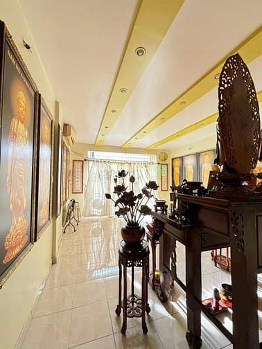 Hình ảnh nhà 4 tầng mặt tiền đường đồng đen