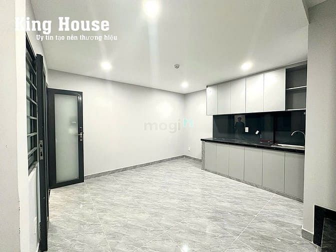 Hình ảnh Cho Thuê CHDV Ngay Ngã Tư Hàng Xanh, Full Nội Thất, Máy Giặt Riêng.