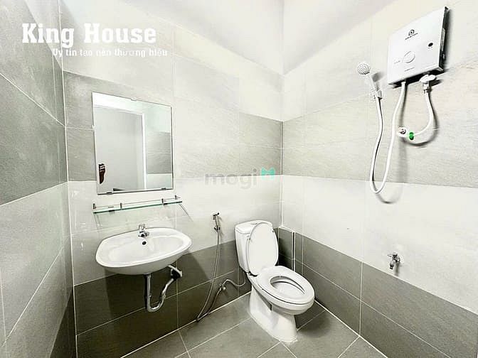 Hình ảnh Cho Thuê CHDV Ngay Ngã Tư Hàng Xanh, Full Nội Thất, Máy Giặt Riêng.