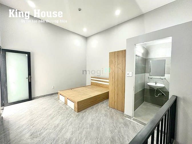 Hình ảnh Cho Thuê CHDV Ngay Ngã Tư Hàng Xanh, Full Nội Thất, Máy Giặt Riêng.