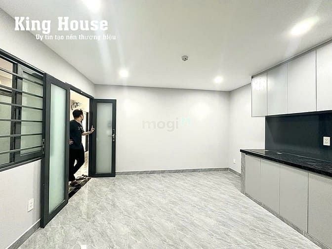 Hình ảnh Cho Thuê CHDV Ngay Ngã Tư Hàng Xanh, Full Nội Thất, Máy Giặt Riêng.