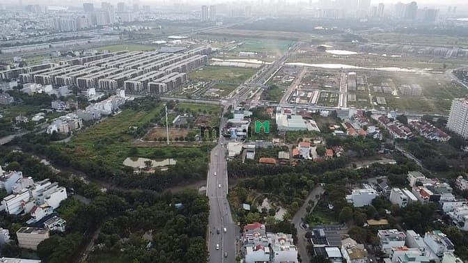 Hình ảnh Bán đất 930 m2 góc 2 mặt tiền đẹp đường Liên Phường Q.9 Giá 150 tỷ