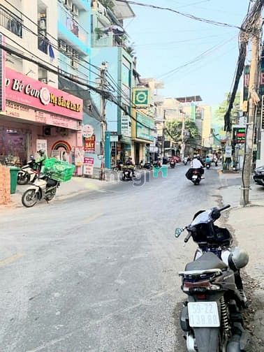 Hình ảnh nhà c4 mặt tiền đường bình giã