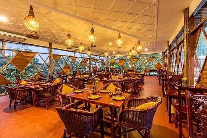 Hình ảnh Bán Mặt Tiền Quận ba 48 tỷ (6 tầng)