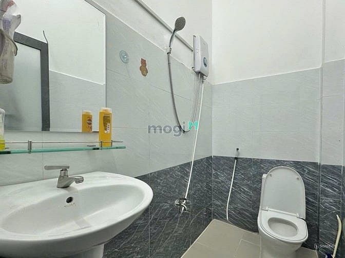 Hình ảnh Mb6623 nạp rút nhanh chóng cho thuê ban công máy giặt riêng ngay gần chợ Phạm Văn Hai