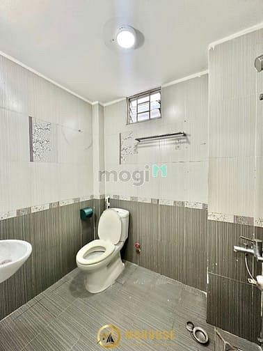 Hình ảnh Cho Thuê Căn Hộ Ban Công Thoáng Mát Quận 3