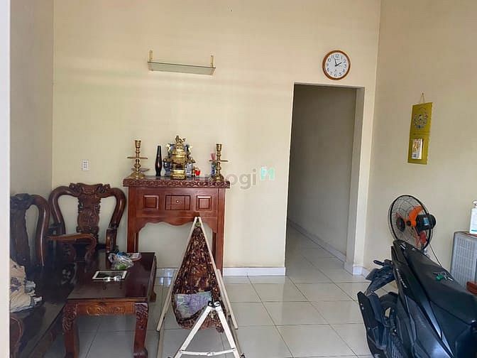 Hình ảnh Nhà cấp 4, có SHR, 2pn,1wc. Ở kdc Trần Anh