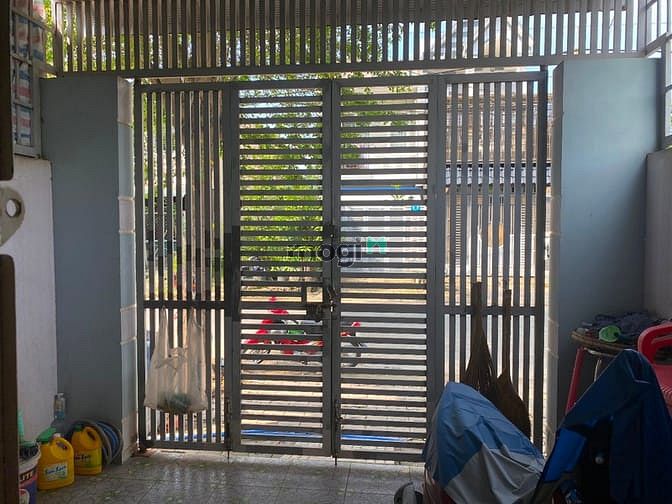 Hình ảnh Nhà cấp 4, có SHR, 2pn,1wc. Ở kdc Trần Anh