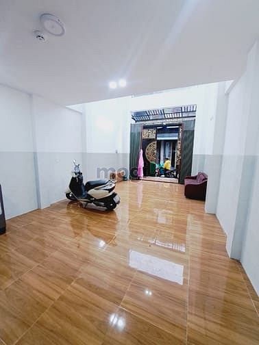 Hình ảnh Siêu phẩm CHDV Ngay Lê Văn Quới, 4 Tầng, thu nhập 30tr/th, giá 6,2 tỷ.