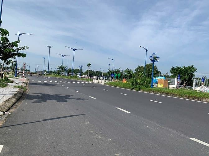 Hình ảnh Nền đẹp mặt tiền lộ 40m, Q.Bình Thuỷ, Cần Thơ - 8.7 tỷ
