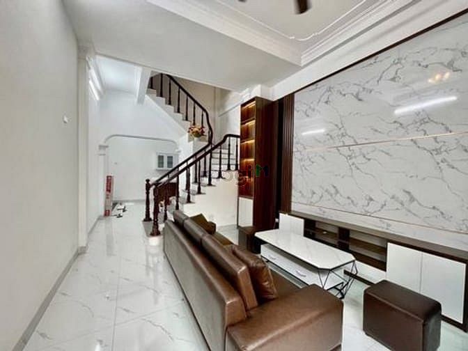 Hình ảnh Bán nhà đẹp ngô quyền--hà đông 🍀7,99 tỷ
ôtô vào tận nhà dt42m mt 4m