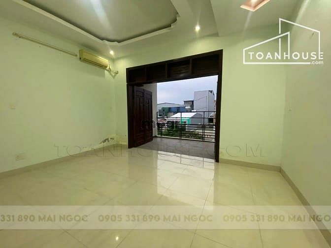 Hình ảnh Cho thuê nhà 4 tầng mặt tiền Trịnh công sơn
