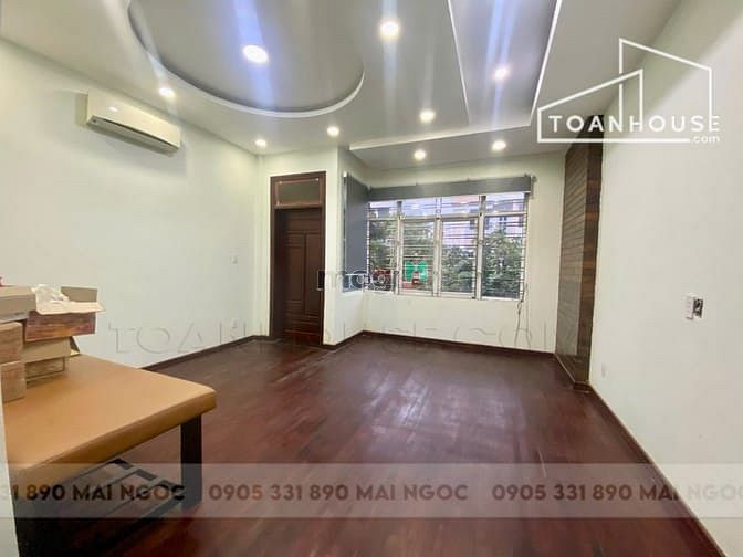 Hình ảnh Cho thuê nhà 4 tầng mặt tiền Trịnh công sơn