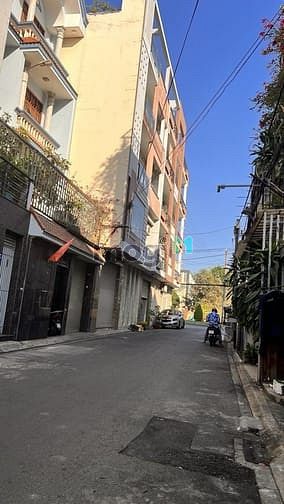Hình ảnh Mặt tiền hẻm Phạm Văn Bạch Phường 15 Tân Bình Khu phân lô quân đội