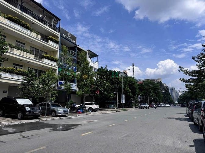 Hình ảnh Bán đât + C4 mặt tiền Đường vũ tông phan 31 tỷ
