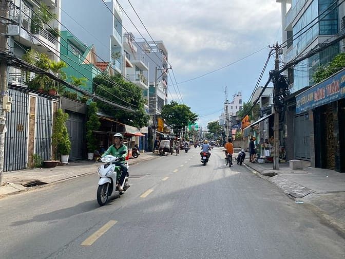 Hình ảnh Bán đất ngang 7m dài 20m đường Bùi Đình Túy, Mocbai10 game đa dạng hầm 7 tầng
