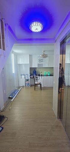 Hình ảnh HIẾM : 6T-45M Thang Máy , Gara oto - đg 2 xe tải tránh