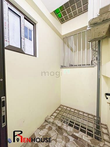 Hình ảnh Cho thuê phòng full đồ 30m2 có ban công, thang máy, phố Yên Hòa