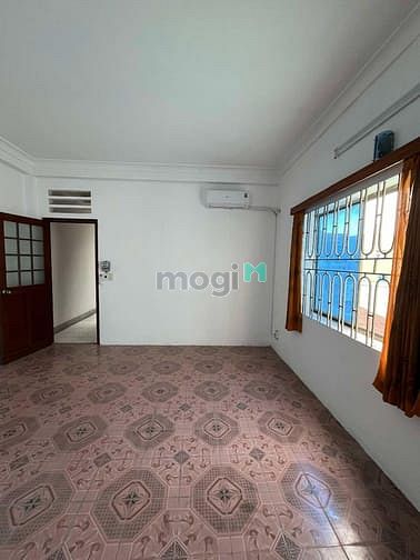 Hình ảnh Phòng trống không nội thất 19m2, giá 4 tr