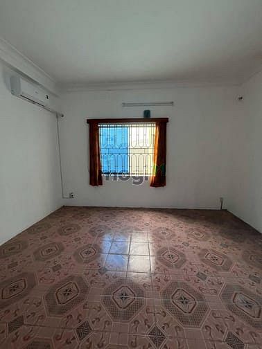 Hình ảnh Phòng trống không nội thất 19m2, giá 4 tr