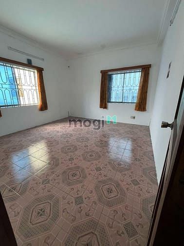 Hình ảnh Phòng trống không nội thất 19m2, giá 4 tr