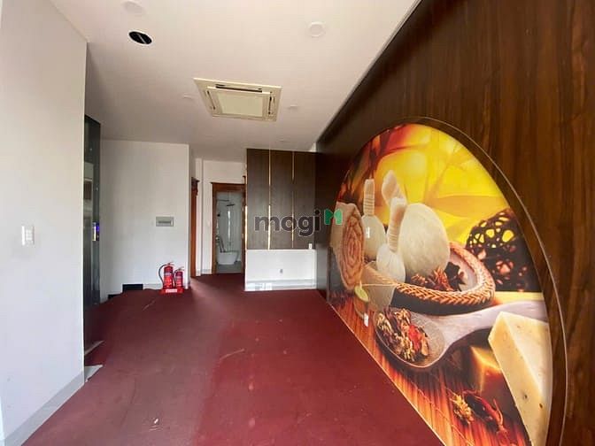 Hình ảnh Cho thuê biệt thự thang máy mặt tiền khu dân cư cao cấp