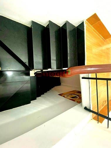 Hình ảnh 24110594-Bán nhà Lê Văn Sỹ P12 Q3, 28m2, HXH, SHR 6 tầng 4PN, 9.4ty TL