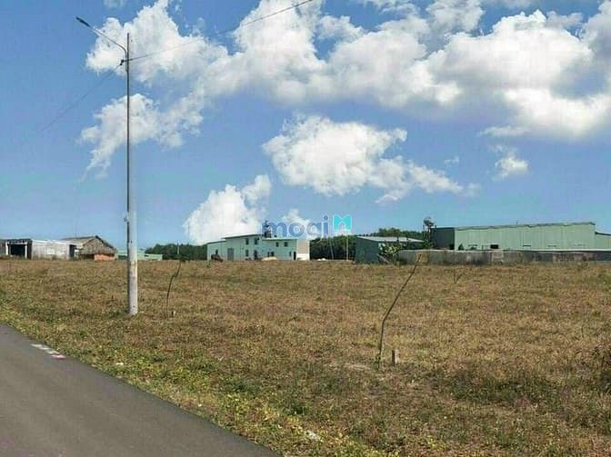 Hình ảnh Bán đất thổ cư 10.500m2 đất liền kề cụm kcn, chợ dân đông giá 185 tr