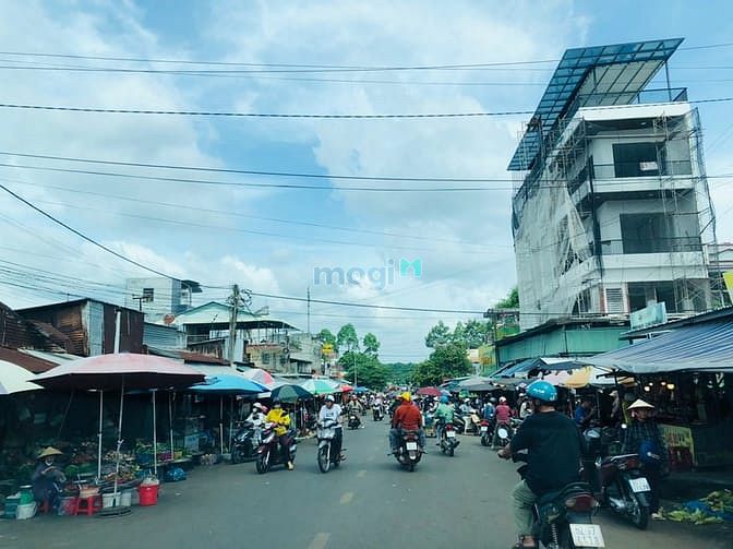 Hình ảnh Bán đất thổ cư 10.500m2 đất liền kề cụm kcn, chợ dân đông giá 185 tr