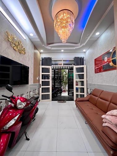 Hình ảnh Bán nhà đường Phạm Văn Bạch phường 15, tân bình - 4 tầng